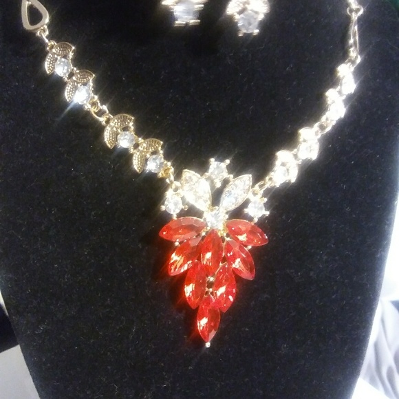 The Red Leaf Bundle - Picture 4 of 8